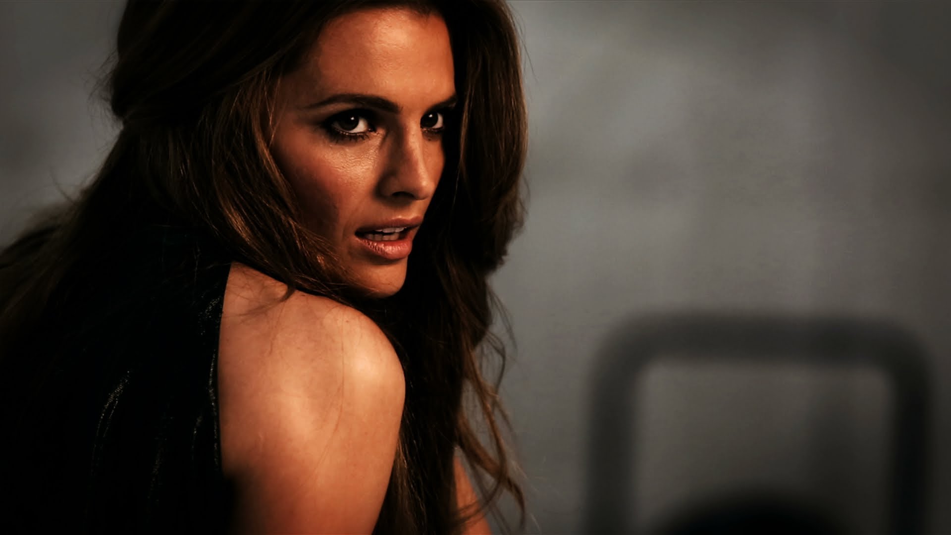Stana Katic Pictures.
