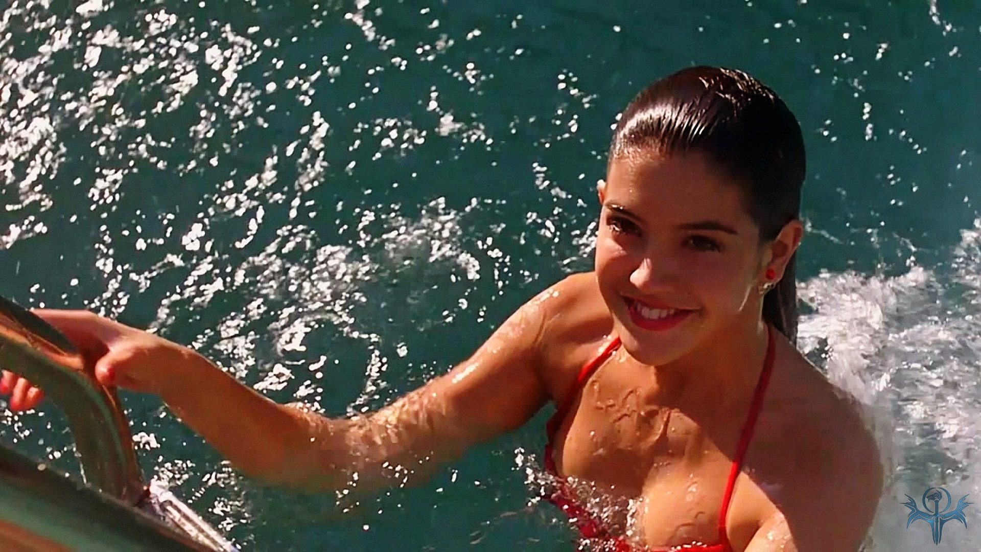 Phoebe Cates HD pictures.