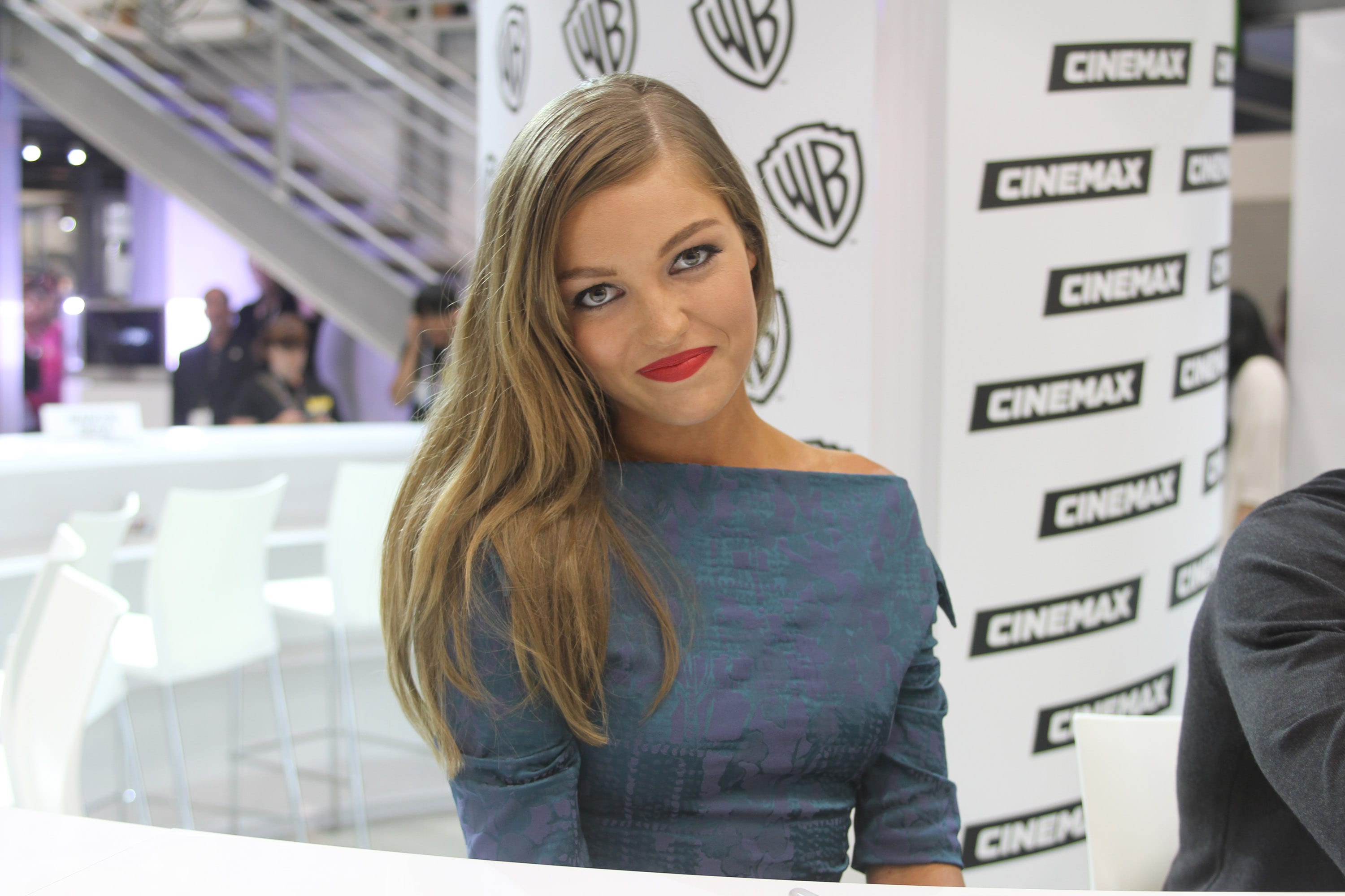Lili Simmons HD pictures.